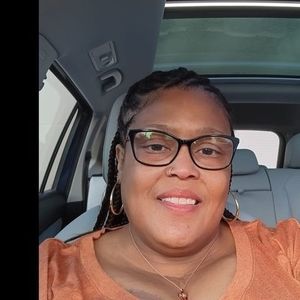 Meet your Posher, Sheila